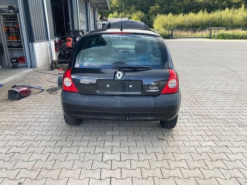 Gebraucht Renault Clio II Authentique 58 PS (42 kW) 2004 Schwarz Limousine