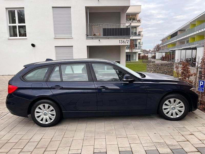 Gebraucht BMW 320 184 PS (135 kW) 2014 Blau Kombi