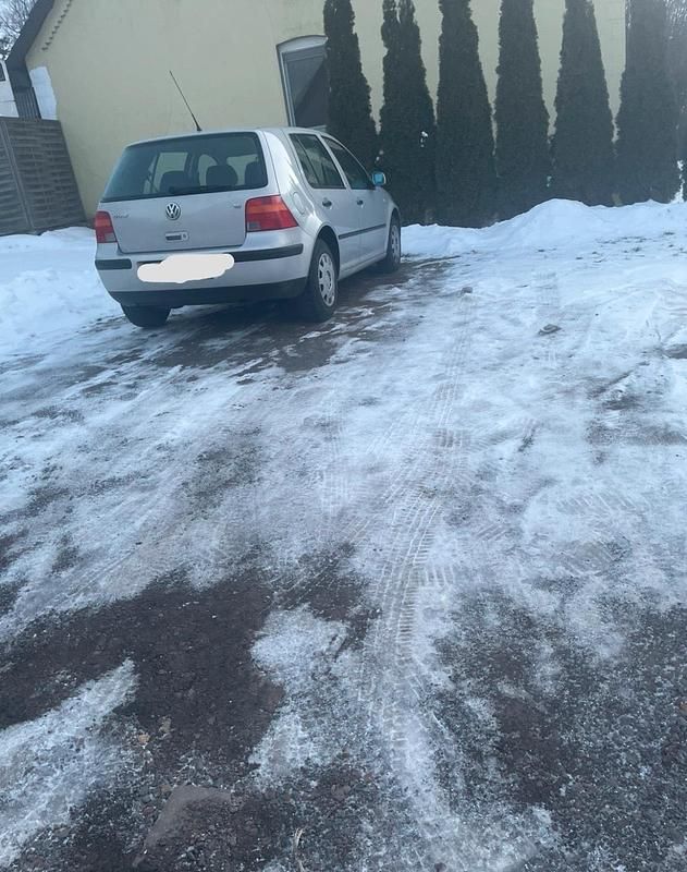 Gebraucht VW Golf IV 102 PS (75 kW) 2000 Silber Kleinwagen