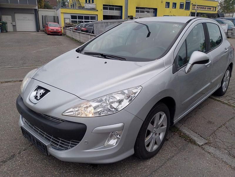 Silber Gebraucht 2010 Peugeot 308 Premium Limousine | 3.290 € (Fairer Preis) - Bild 1/4