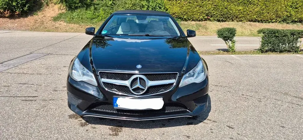 Gebraucht Mercedes E220 170 PS (125 kW) 2013 Schwarz Cabrio