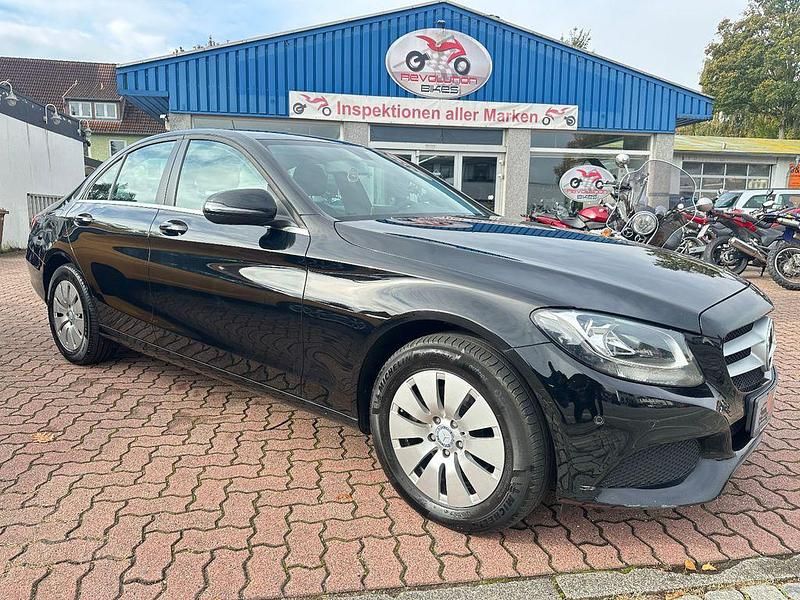 Gebraucht Mercedes C220 170 PS (125 kW) 2015 Schwarz Limousine