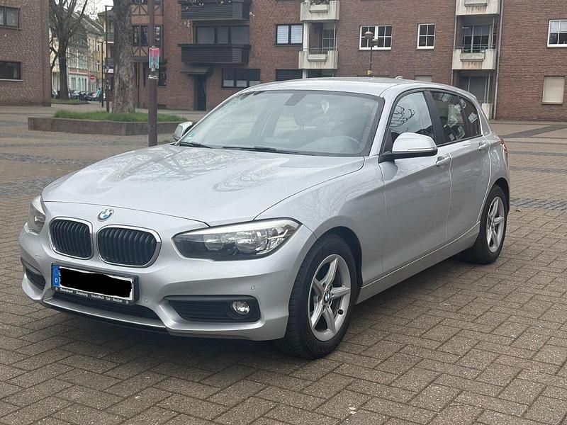 Silber Gebraucht 2019 BMW 116 Kleinwagen | 12.500 € (Superpreis) - Bild 1/4