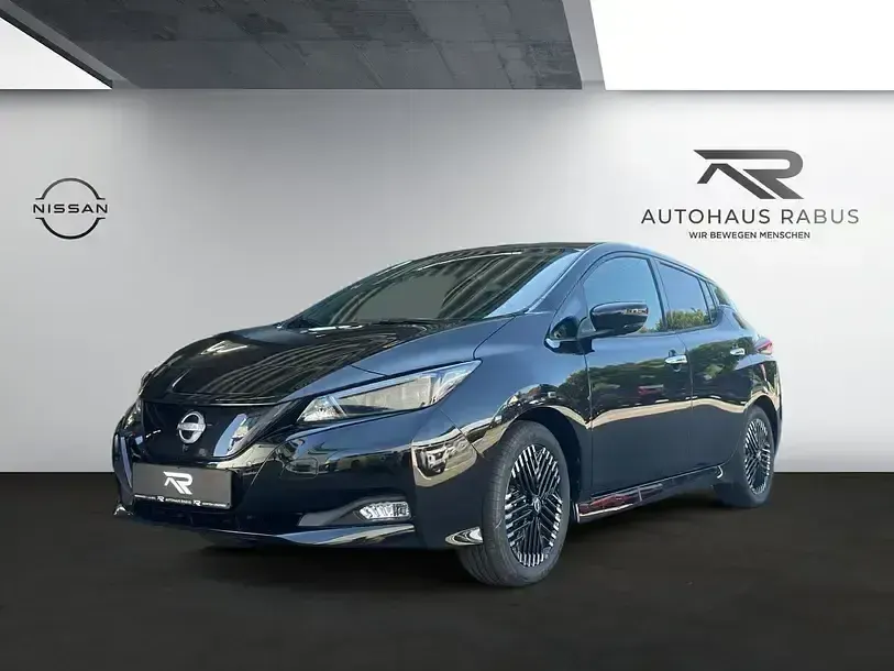 Gebraucht Nissan Leaf 360º 110 kW (150 PS) 2024 Schwarz Kleinwagen