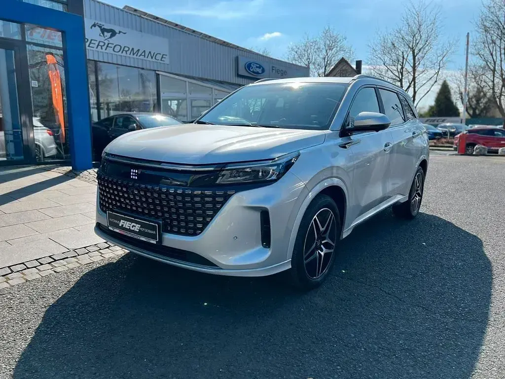 Nouvelle DFSK E5 177 ch (130 kW) 2025 Gris SUV