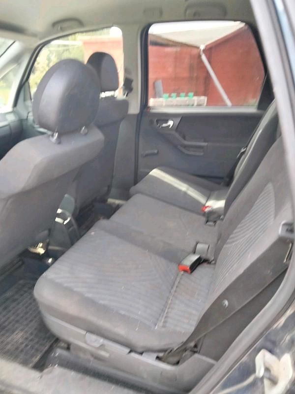 Second-hand Opel Meriva 100 CP (73 kW) 2006 Albastru Monovolum