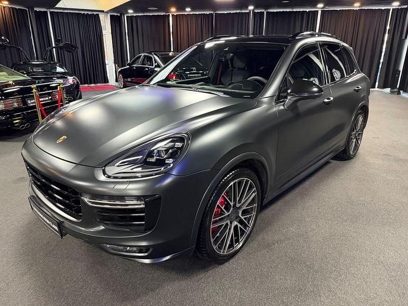 Gebraucht Porsche Cayenne GTS 441 PS (324 kW) 2017 Schwarz SUV