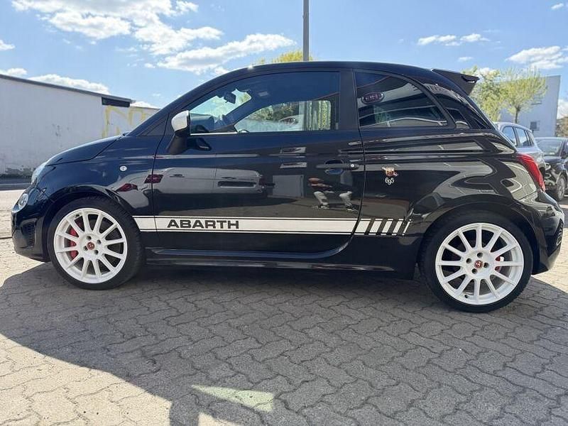 Gebraucht Abarth 695 Esseesse 180 PS (132 kW) 2022 Schwarz Kleinwagen