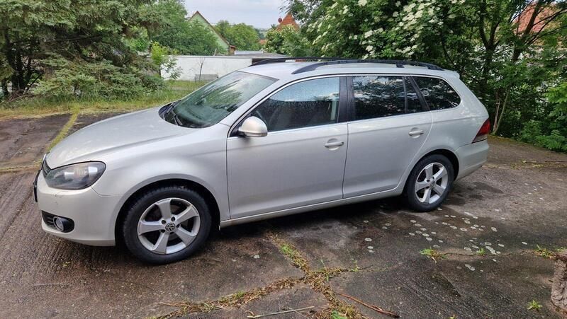 Silber Gebraucht 2010 VW Golf VI Kombi | 3.300 € (Fairer Preis) - Bild 1/4