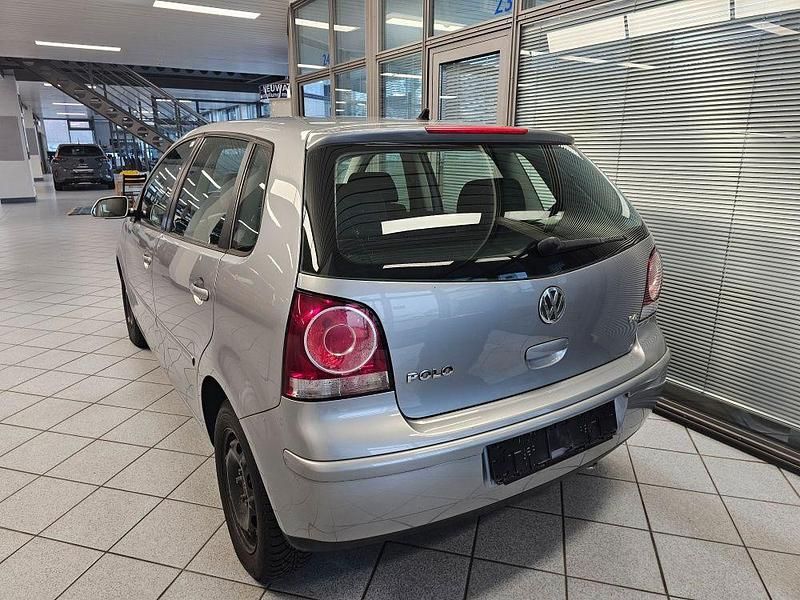 Gebraucht VW Polo 80 PS (58 kW) 2009 Silbermet. (metallic) Kleinwagen