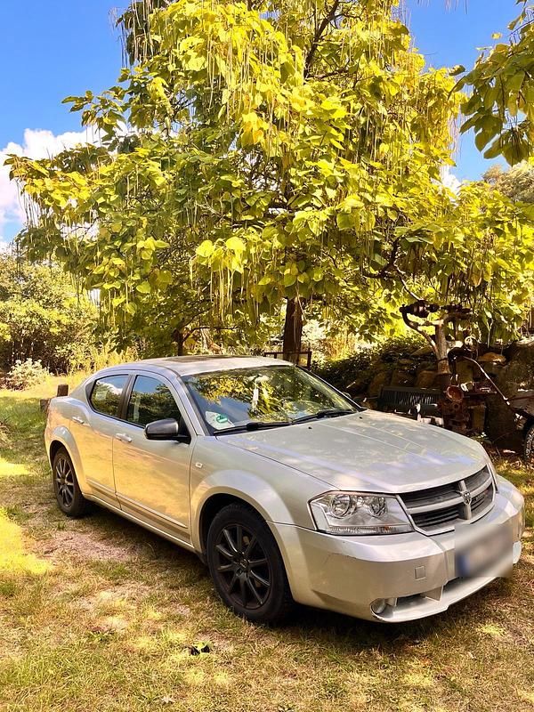 Silber Gebraucht 2010 Dodge Avenger Limousine | 4.250 € - Bild 1/4