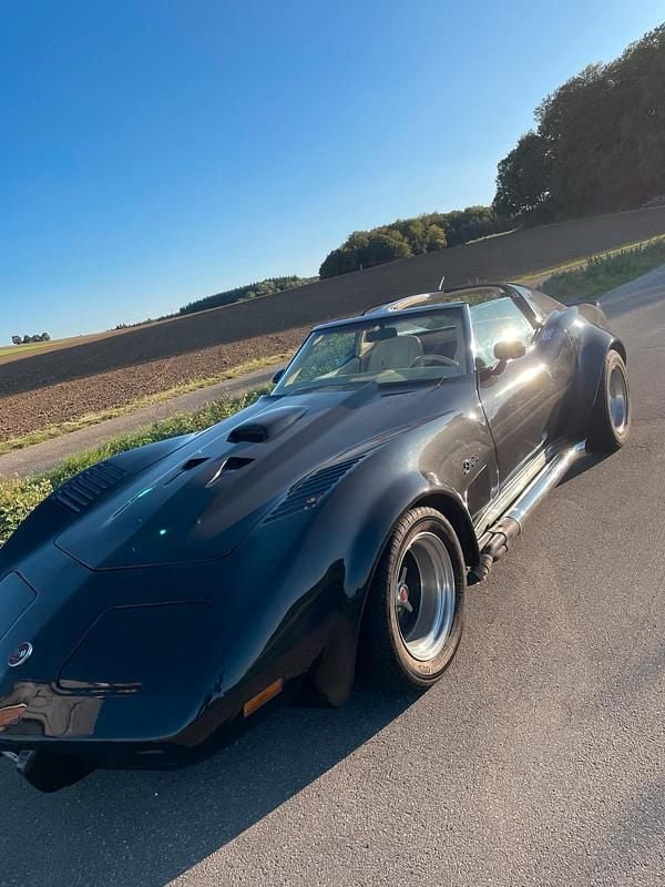 Second-hand Corvette Stingray 230 CP (169 kW) 1976 Negru Cabrio