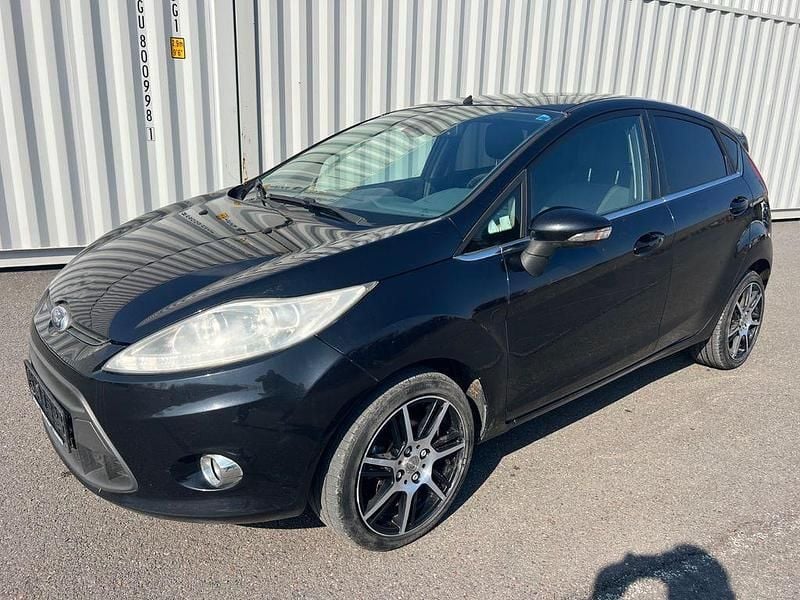 Gebraucht Ford Fiesta Titanium 97 PS (71 kW) 2010 Schwarz Kleinwagen