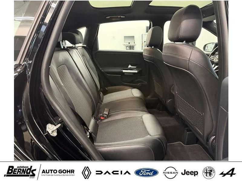 Gebraucht Mercedes B180 Progressive 136 PS (100 kW) 2020 Kosmosschwarz metallic Van / Kleinbus