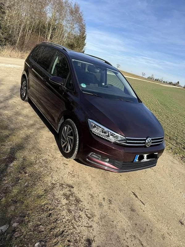 Gebraucht VW Touran Sound 150 PS (110 kW) 2017 Rot Van / Kleinbus