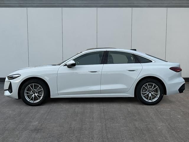 Neu Audi A5 Comfort 204 PS (150 kW) 2025 Arkonaweiß/weiß Limousine