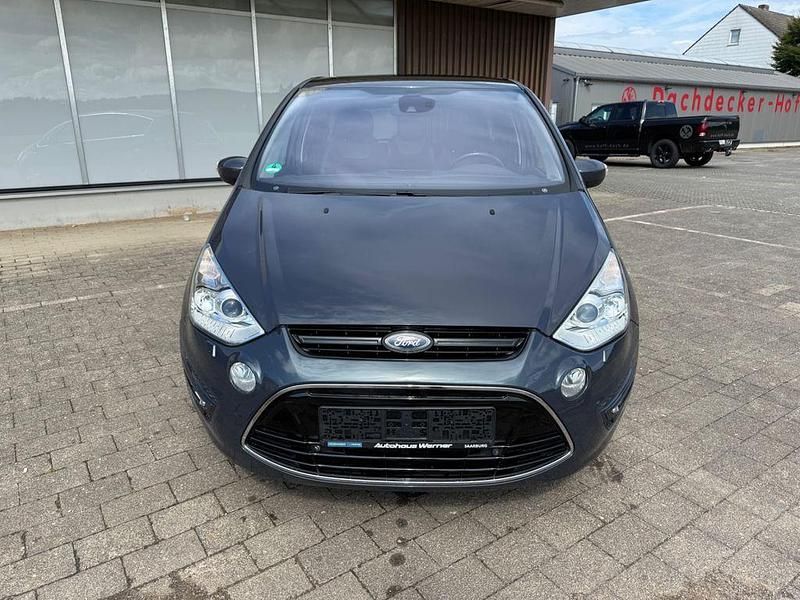 Grau Gebraucht 2014 Ford S-MAX Titanium Van / Kleinbus | 3.900 € (Superpreis) - Bild 1/4