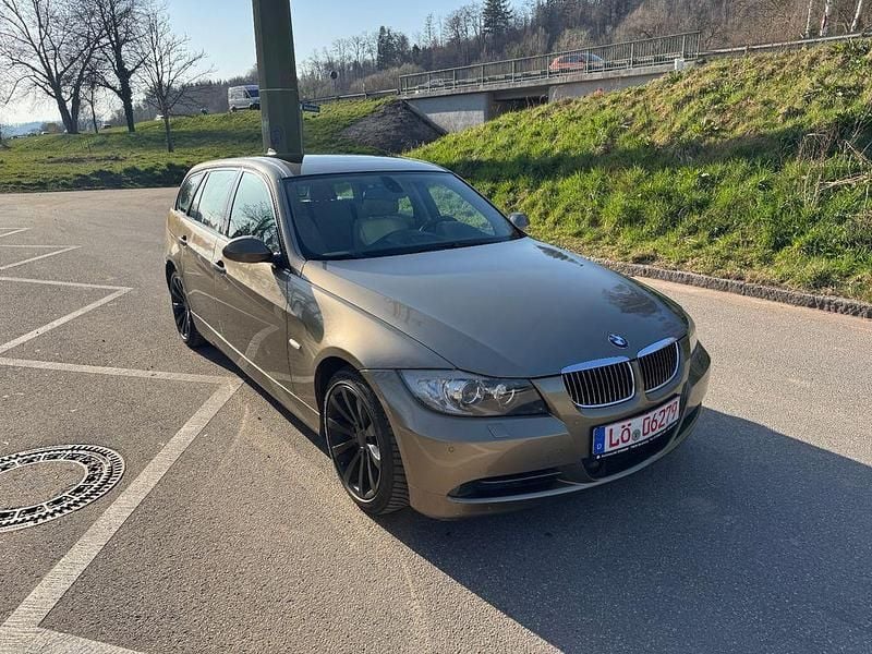 Gebraucht BMW 330 Shadowline 258 PS (189 kW) 2006 Braun Kombi
