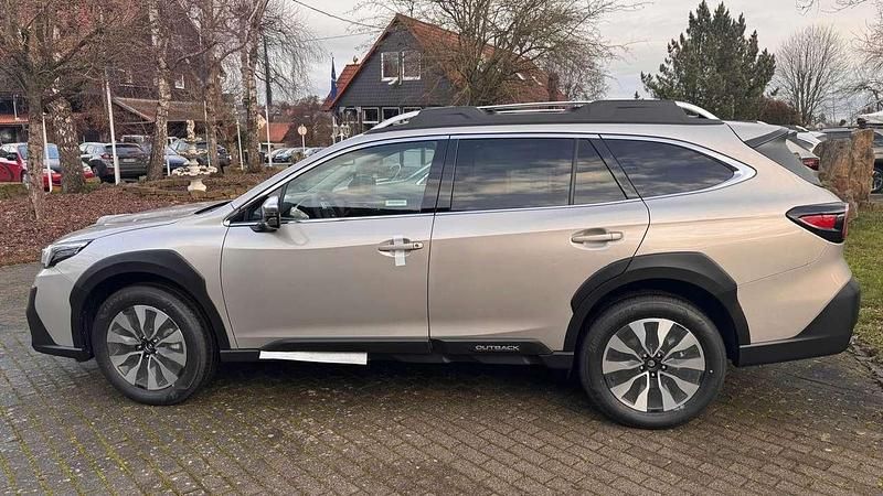 Neu Subaru Outback Platinum 169 PS (124 kW) 2026 Cashmere gold Kombi
