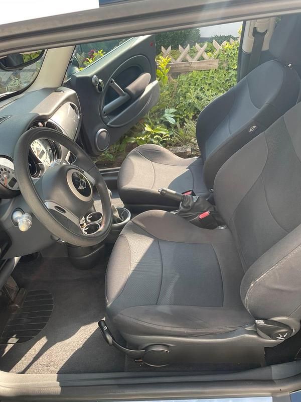 Gebraucht Mini ONE 90 PS (66 kW) 2005 Schwarz Kleinwagen