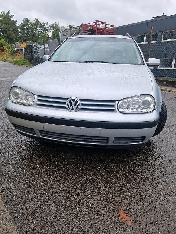 Grau Gebraucht 2002 VW Golf IV Kombi | 1.600 € (Guter Preis) - Bild 1/4