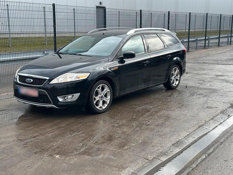Gebraucht Ford Mondeo 141 PS (103 kW) 2010 Schwarz Kombi