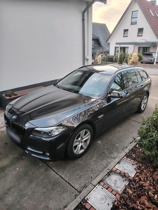 Gebraucht BMW 520 190 PS (139 kW) 2015 Braun Limousine