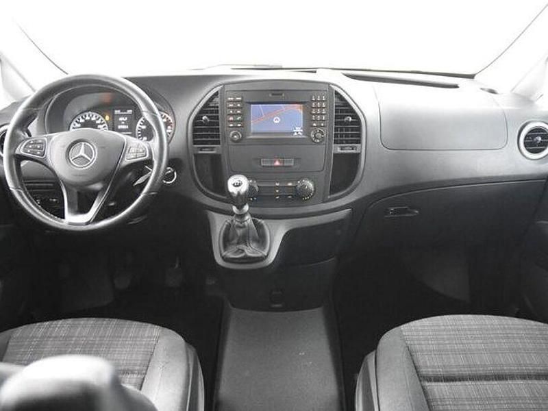 Gebraucht Mercedes Vito 114 PS (83 kW) 2019 Grün Van