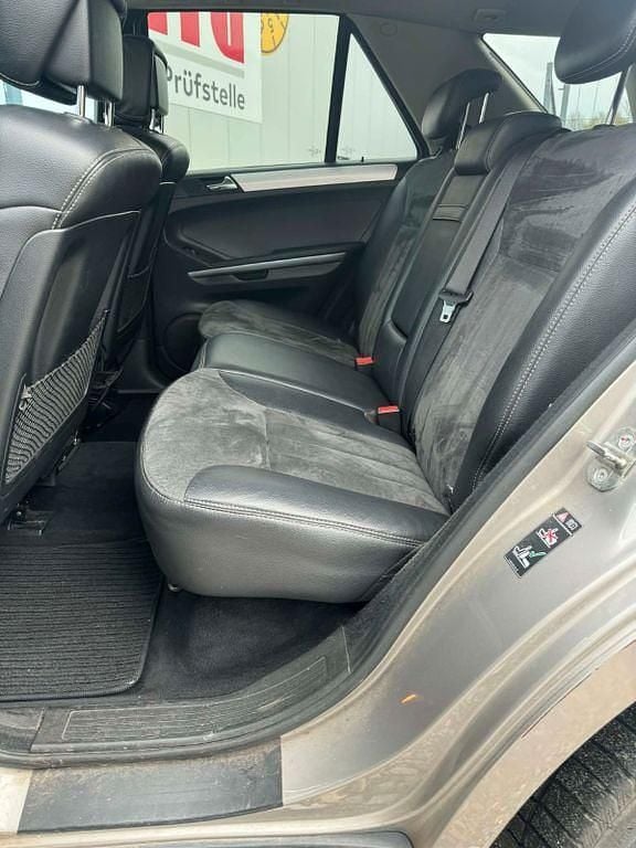 Second-hand Mercedes ML320 224 CP (164 kW) 2007 Bej SUV