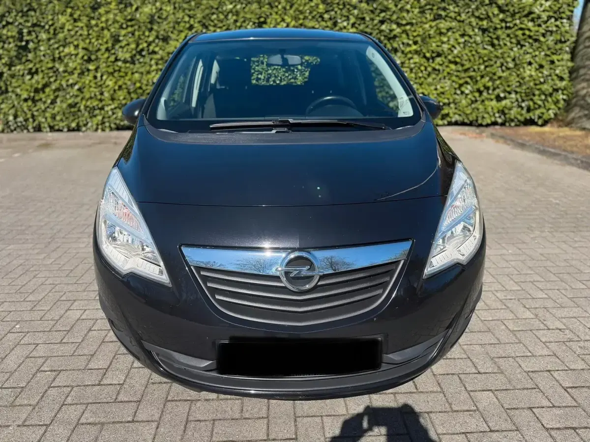 Gebraucht Opel Meriva 101 PS (74 kW) 2011 Schwarz Van / Kleinbus
