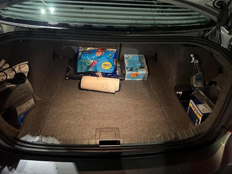 Gebraucht BMW 320 170 PS (125 kW) 2009 Braun Limousine