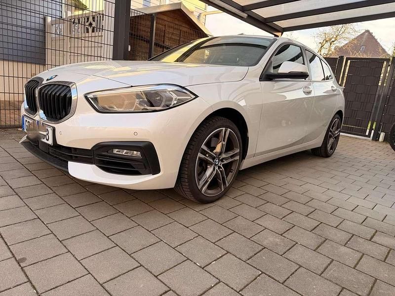Używany BMW 120 Advantage 178 KM (130 kW) 2021 Biały Hatchback