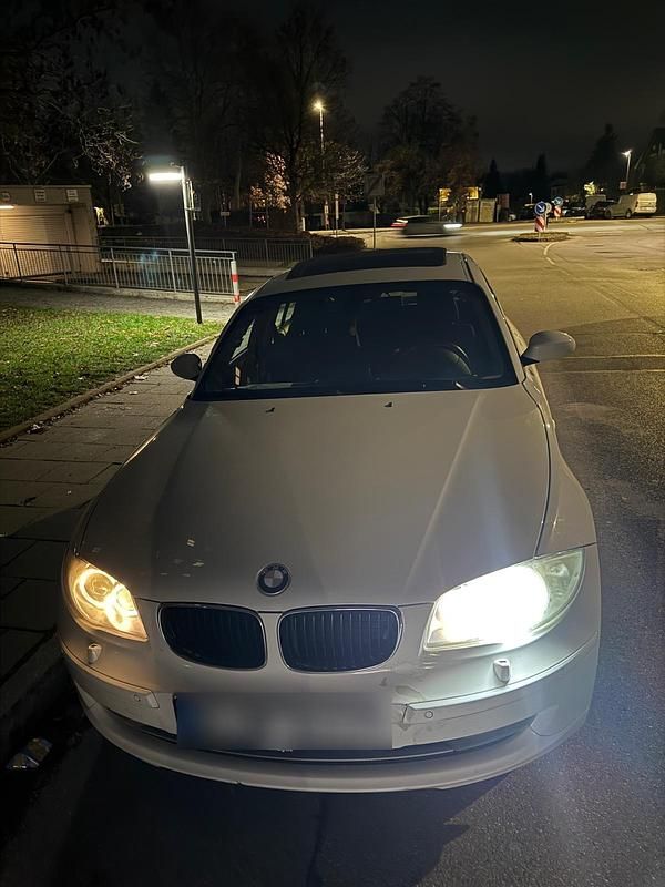 Weiß Gebraucht 2008 BMW 116 Kleinwagen | 2.850 € - Bild 1/4