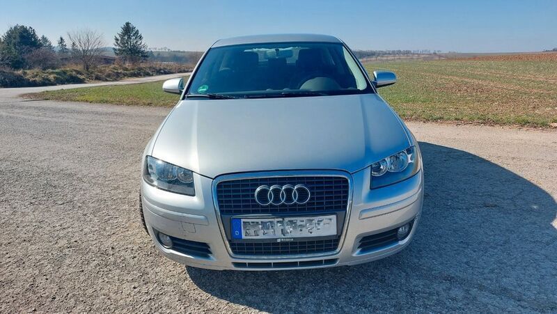 Silber Gebraucht 2006 Audi A3 Ambiente Limousine | 3.000 € (Guter Preis) - Bild 1/4