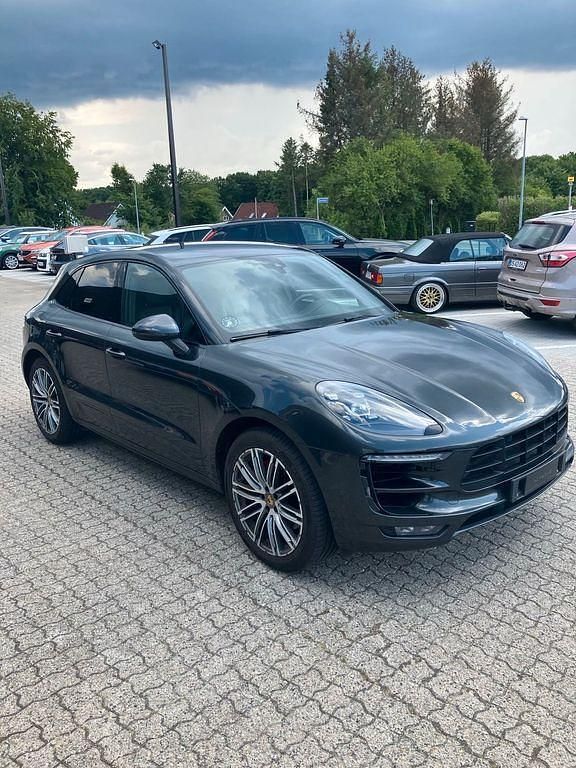 Grau Gebraucht 2017 Porsche Macan GTS SUV | 27.500 € (Teuer) - Bild 1/4