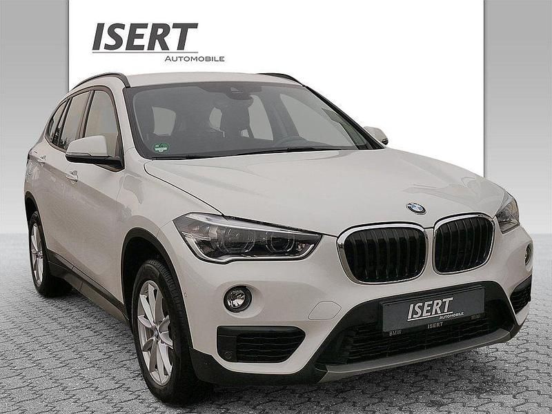 Alpinweiss 3 Gebraucht 2018 BMW X1 Advantage SUV | 21.450 € (Etwas zu teuer) - Bild 1/4