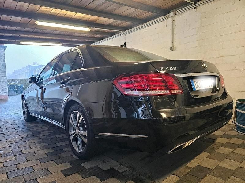 Gebraucht Mercedes E400 Avantgarde 333 PS (244 kW) 2013 Schwarz Limousine