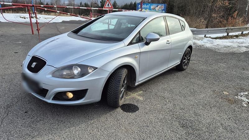 Gebraucht Seat Leon 77 PS (56 kW) 2010 Silber Kleinwagen
