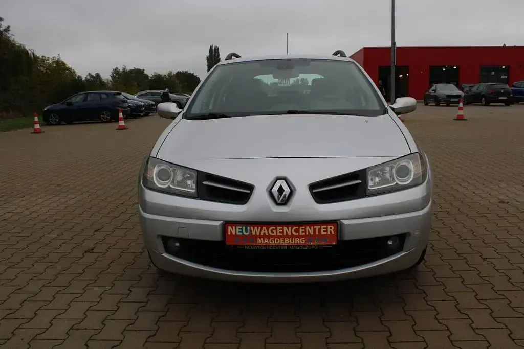 Gebraucht Renault Mégane 103 PS (75 kW) 2009 Grau Limousine