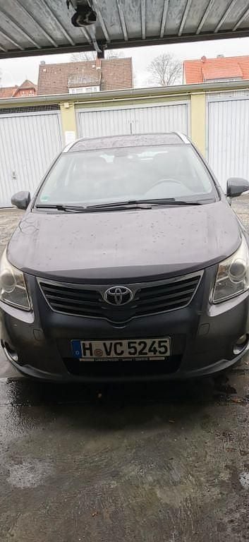 Gebraucht Toyota Avensis Executive 147 PS (108 kW) 2010 Grau Kombi