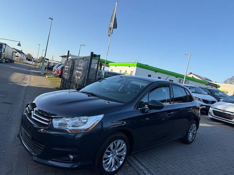 Gebraucht Citroën C4 SELECTION 111 PS (81 kW) 2011 Blau Limousine