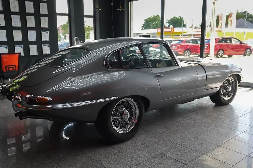 Gebraucht Jaguar E-Type 265 PS (194 kW) 1964 Grau Coupé