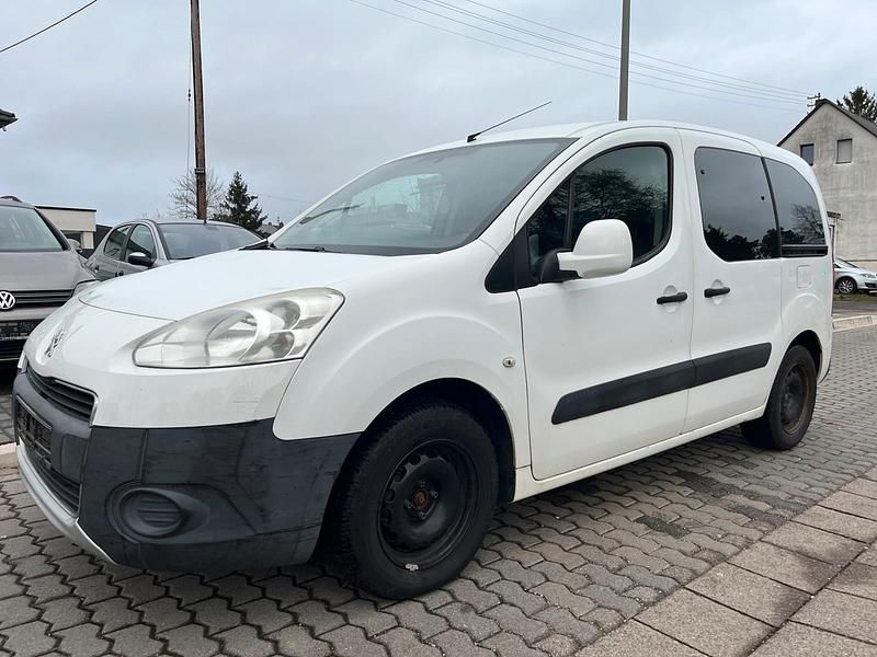Gebraucht Peugeot Partner 92 PS (67 kW) 2012 Weiß Van / Kleinbus