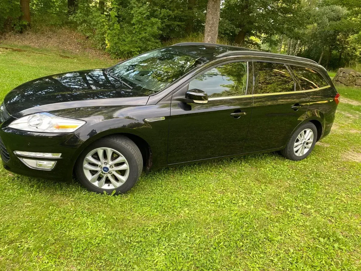 Gebraucht Ford Mondeo Business Edition 163 PS (119 kW) 2013 Schwarz Kombi