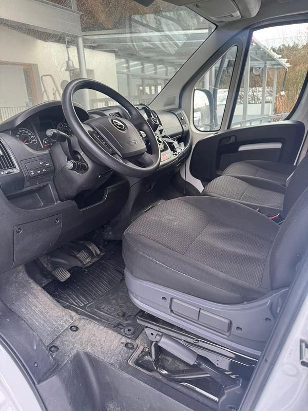 Gebraucht Opel Movano 140 PS (102 kW) 2023 Weiß Van