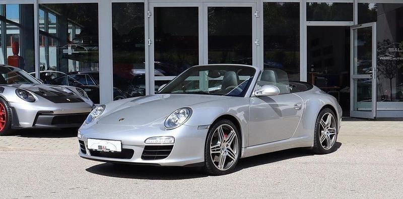 Arktissilbermetallic Gebraucht 2009 Porsche 911 Carrera 4S Cabriolet Chrono Cabrio | 72.900 € (Etwas zu teuer) - Bild 1/4
