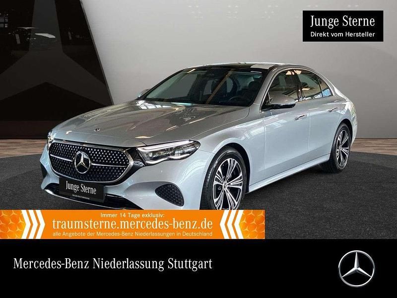 Silber Gebraucht 2024 Mercedes E220 Avantgarde Limousine | 52.990 € (Fairer Preis) - Bild 1/3