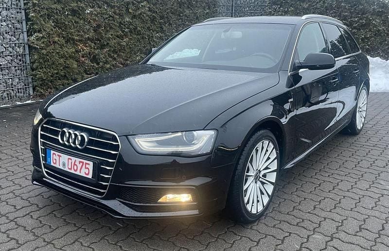 Schwarz Gebraucht 2015 Audi A4 Ambiente Kombi | 9.900 € (Superpreis) - Bild 1/4
