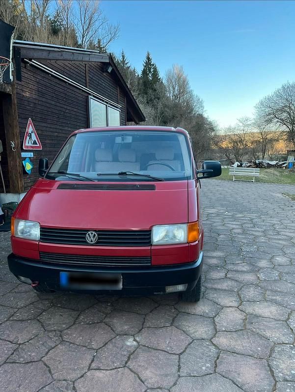 Second-hand VW Caravelle 77 CP (56 kW) 1992 Roșu Van