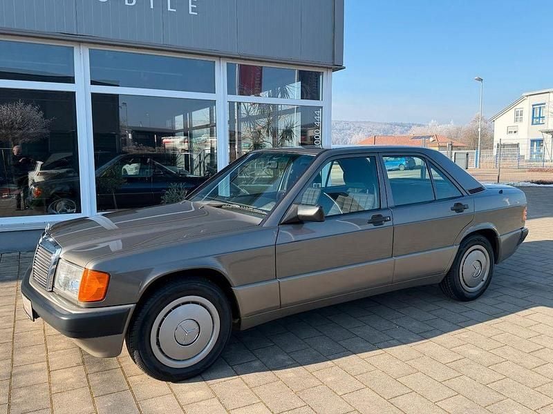 Gebraucht Mercedes 190 75 PS (55 kW) 1990 Grau Limousine
